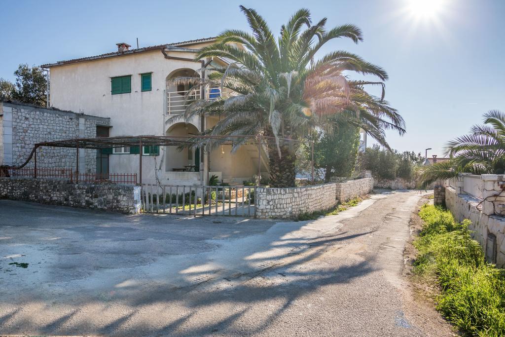 Apartment Srecko Vinisce Luaran gambar