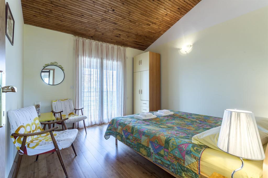 Apartment Srecko Vinisce Luaran gambar