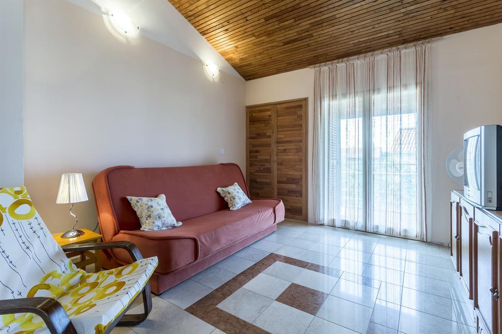 Apartment Srecko Vinisce Luaran gambar
