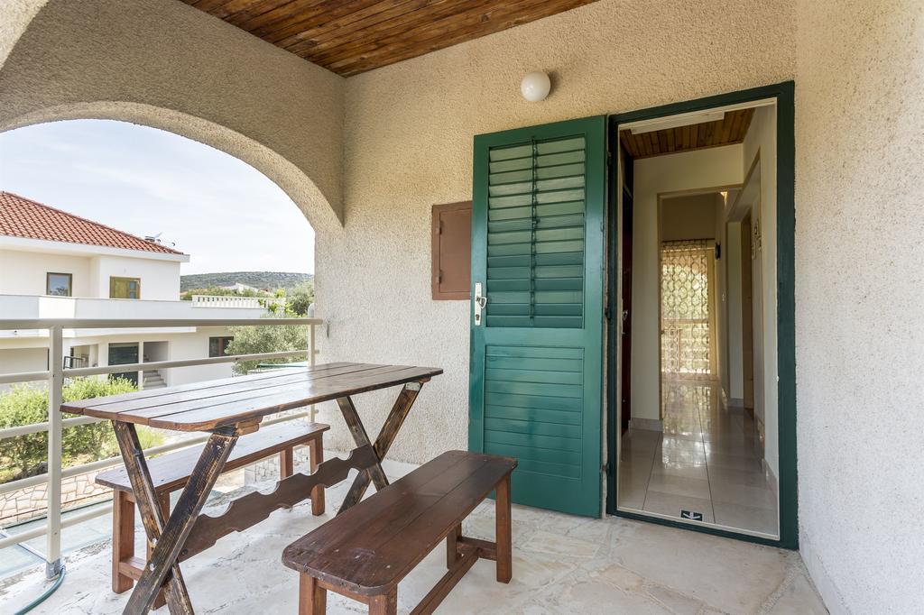 Apartment Srecko Vinisce Luaran gambar