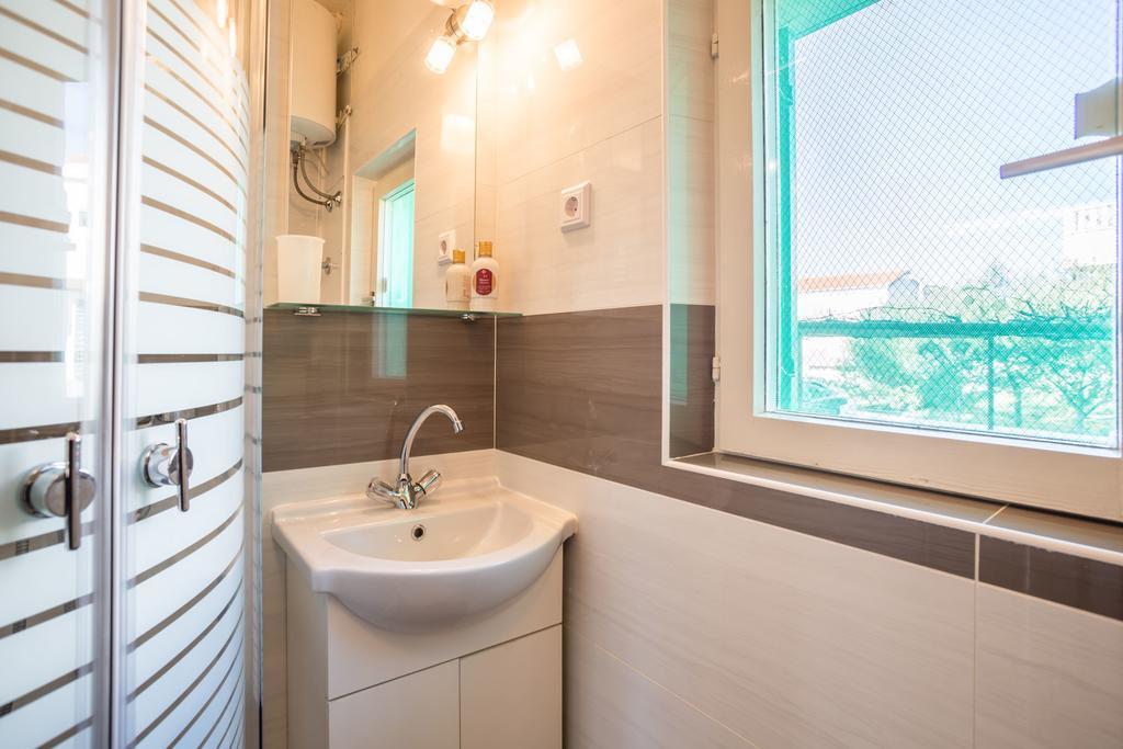 Apartment Srecko Vinisce Luaran gambar
